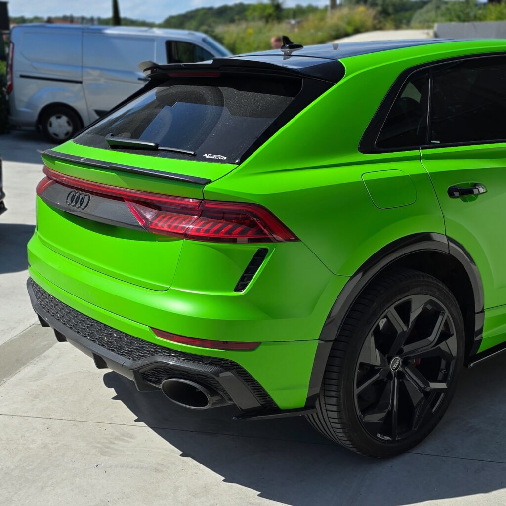 Audi RSQ8 en Full covering - personnalisation complète d'une AUDI RSQ8